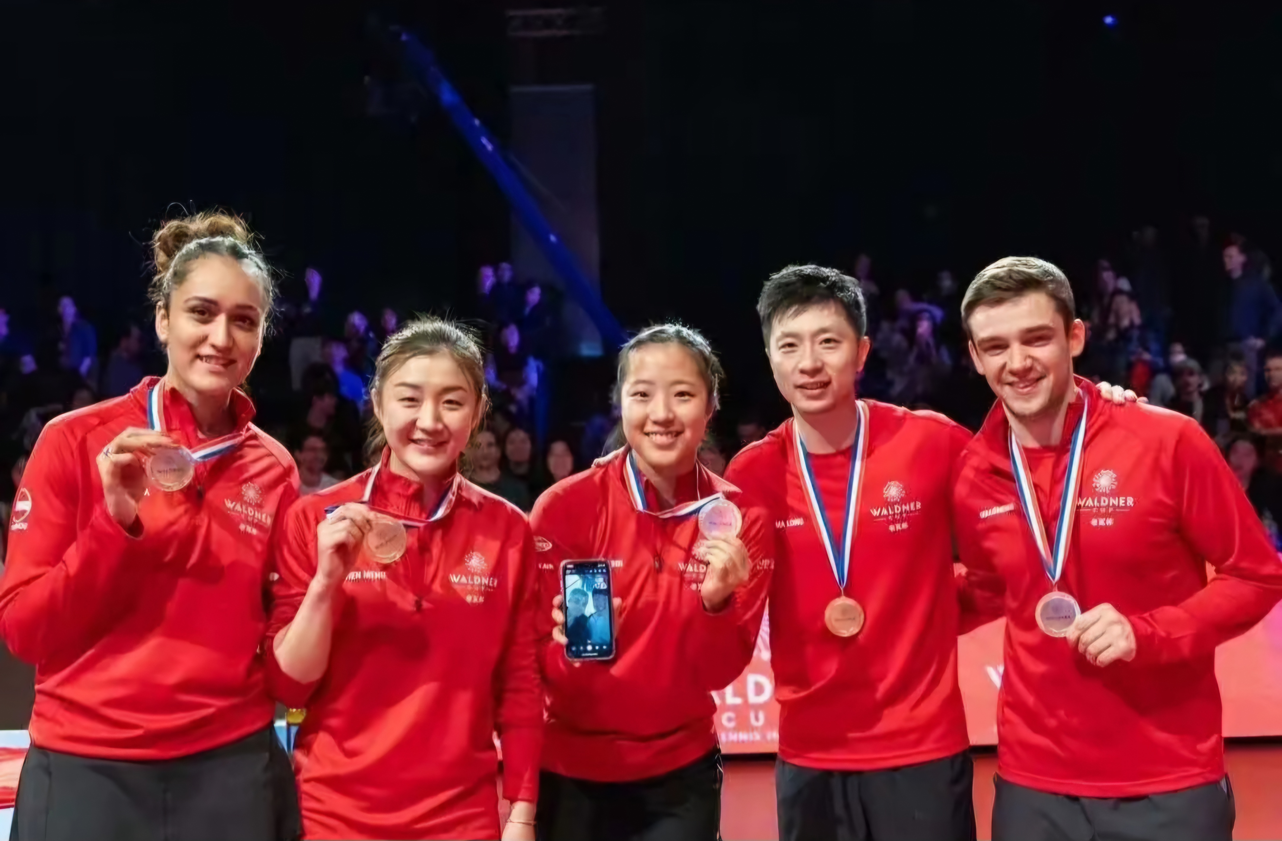 包含中国队横扫德国队,马龙惊艳四座的词条 包含中国队横扫德国队,马龙惊艳四座的词条