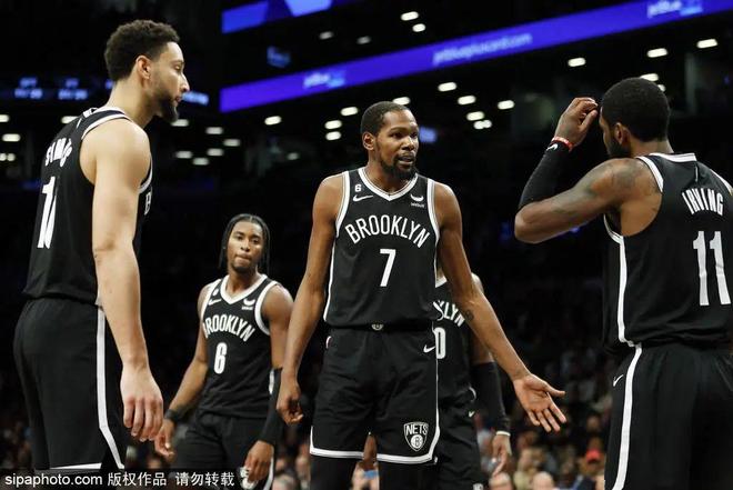 辽宁队鏖战快船,东契奇带队取胜 辽宁队鏖战快船,东契奇带队取胜