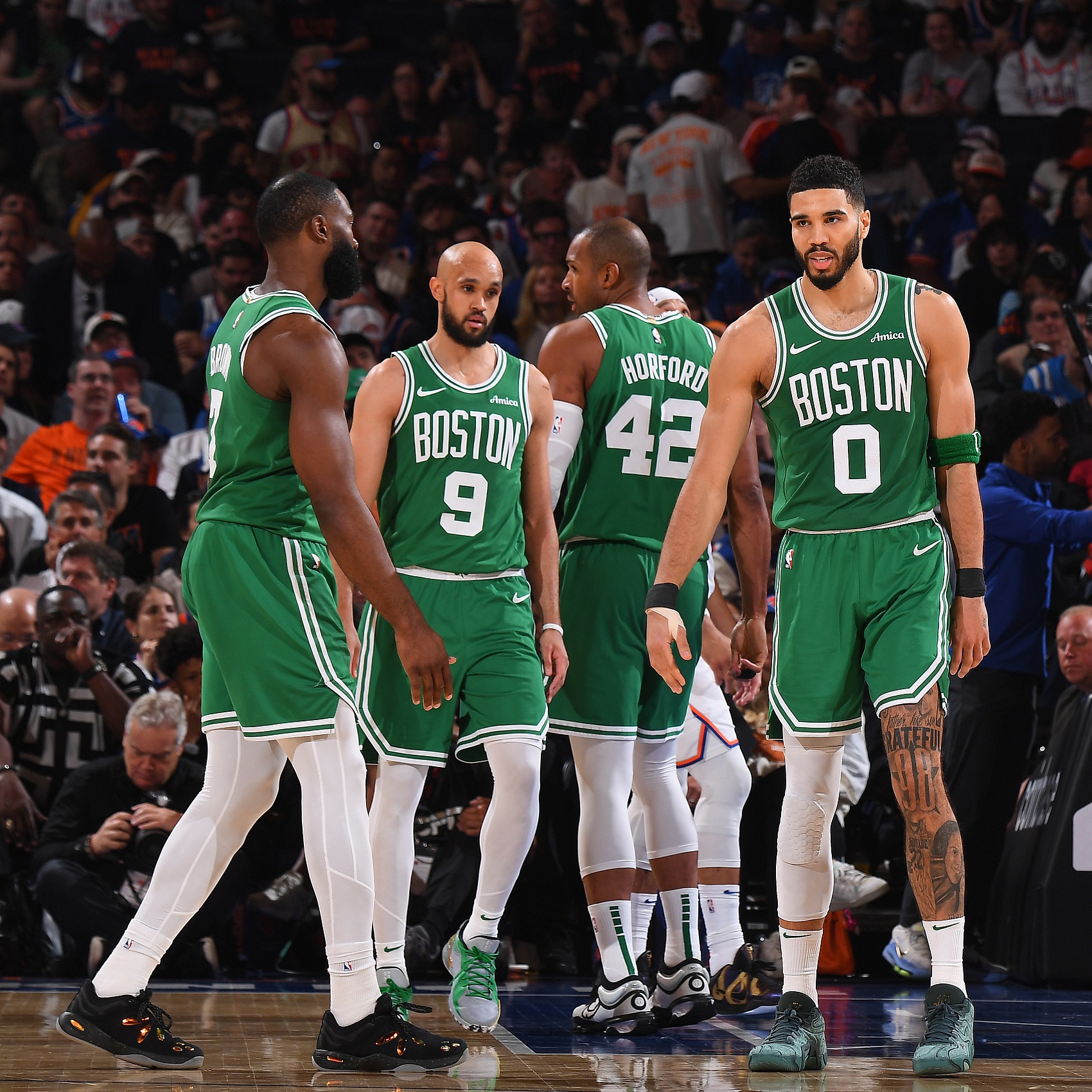 天津队逆转爵士，塔图姆带队取胜