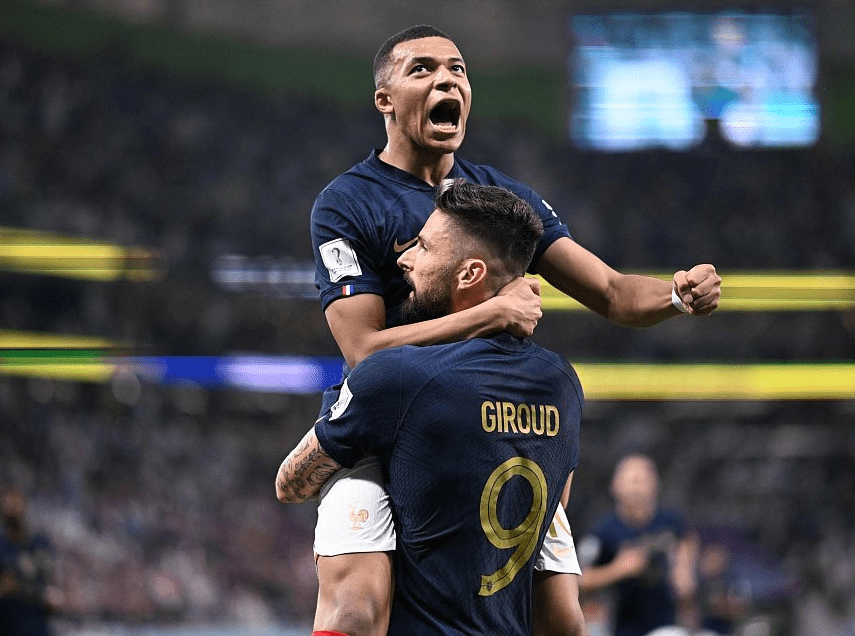 法国队横扫日本队，奥恰洛夫刷新纪录