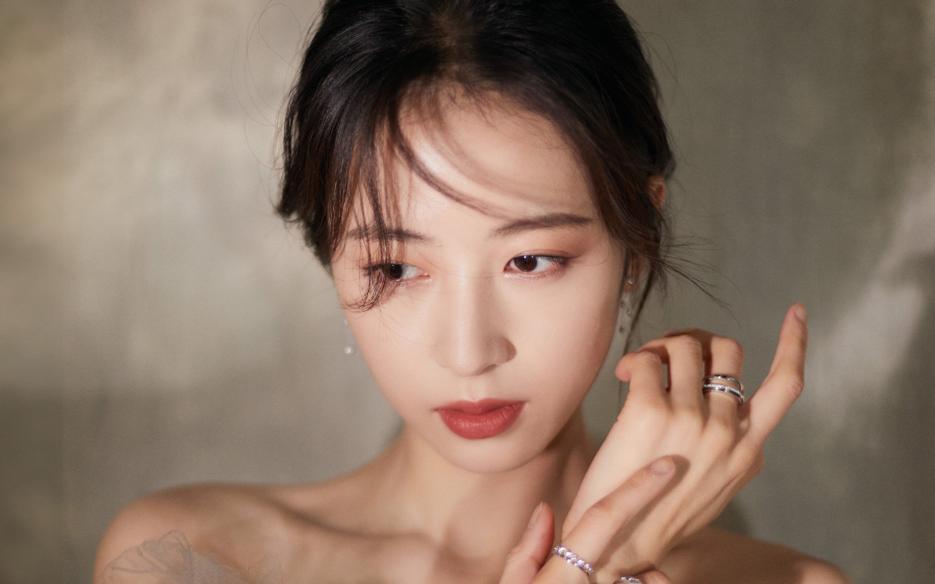 引擎轰鸣中的沉默刺客，当F1街道赛遇见伦纳德的攻防转换艺术