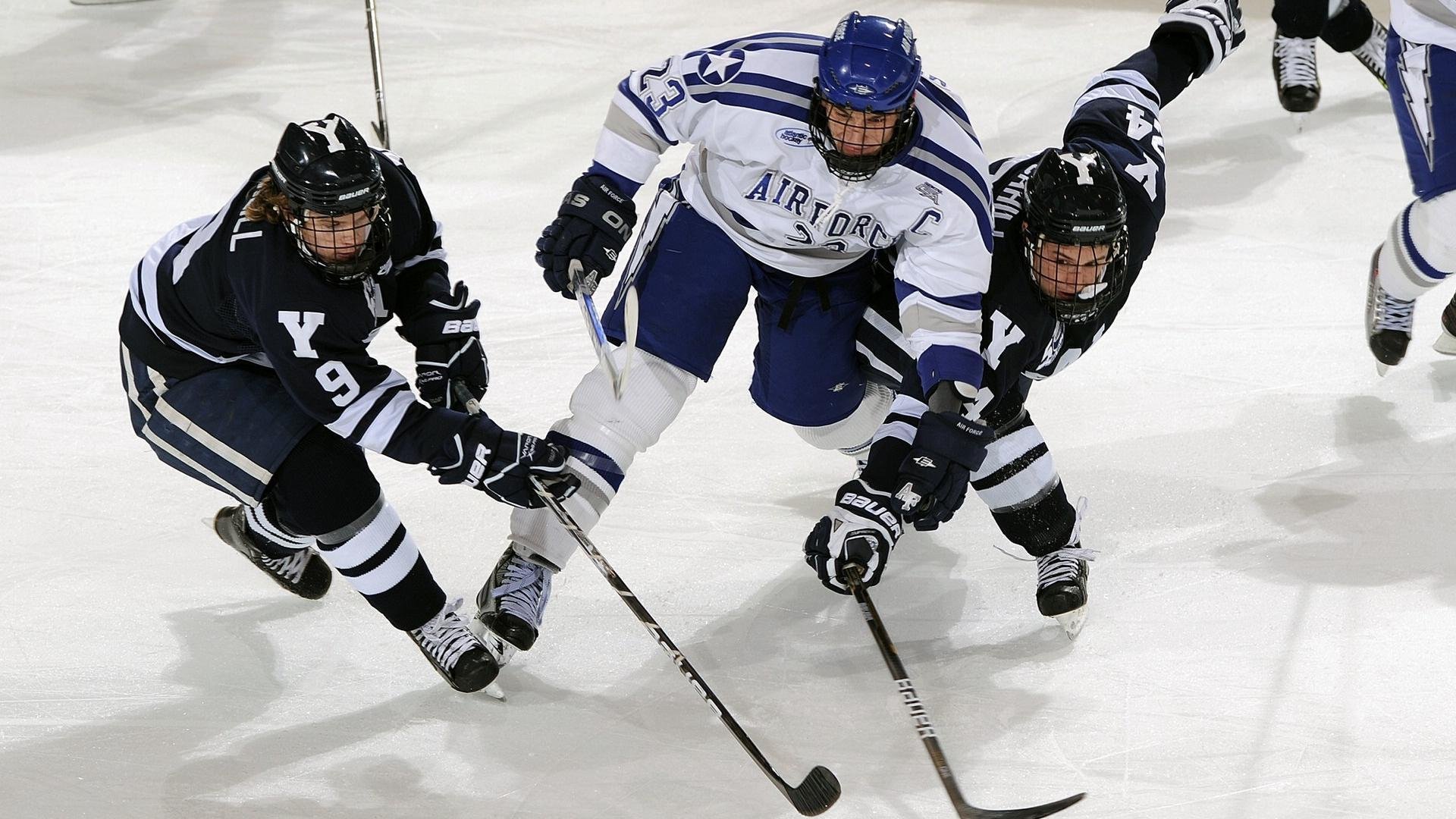 历史的十字路口，当法国强行终结尼斯，富安健洋成为隐喻中的关键先生